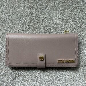 Steve Madden Taupe Wallet
